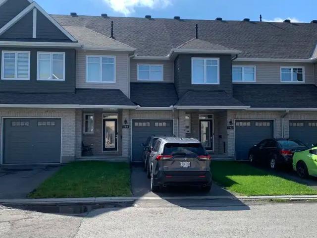 Townhouse for rent in Barrhaven West, Ottawa