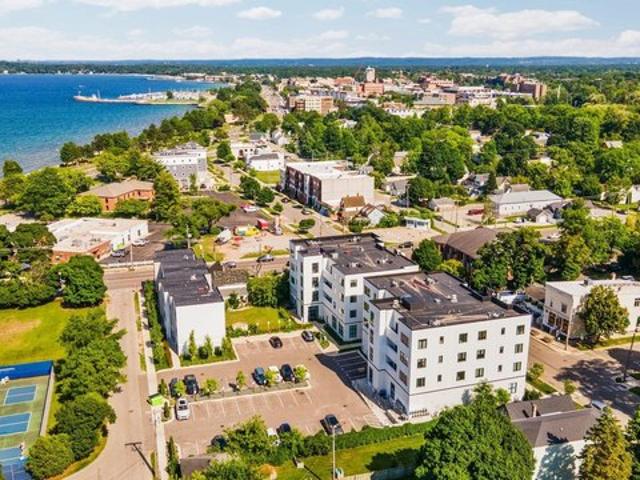 Condo for sale in Traverse City, Michigan