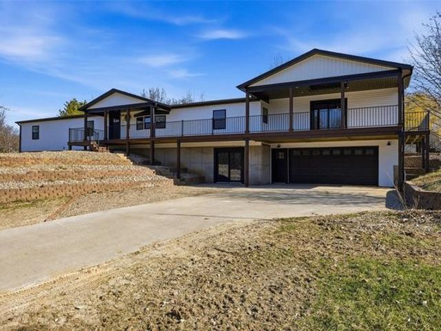 House for sale in Linn, Iowa