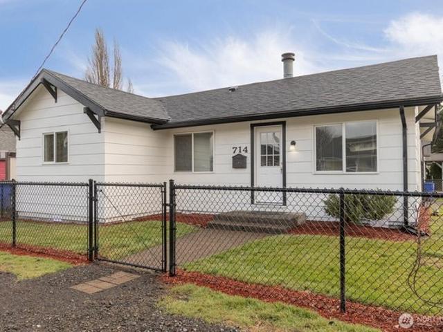 House for sale in Davis Terrace, Kelso