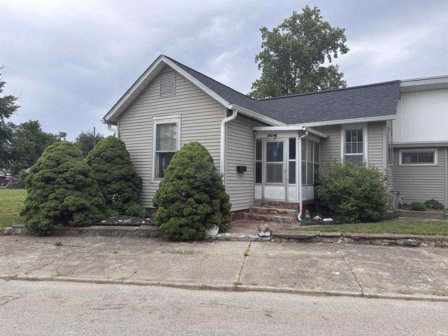 House for sale in Logansport, Indiana