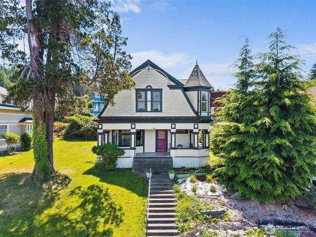 House for sale in South Bend, Washington