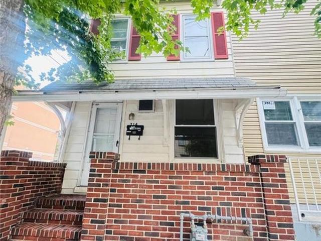 Townhouse for sale in Lehigh, Pennsylvania
