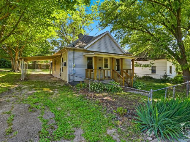 House for sale in Shelbyville, Illinois