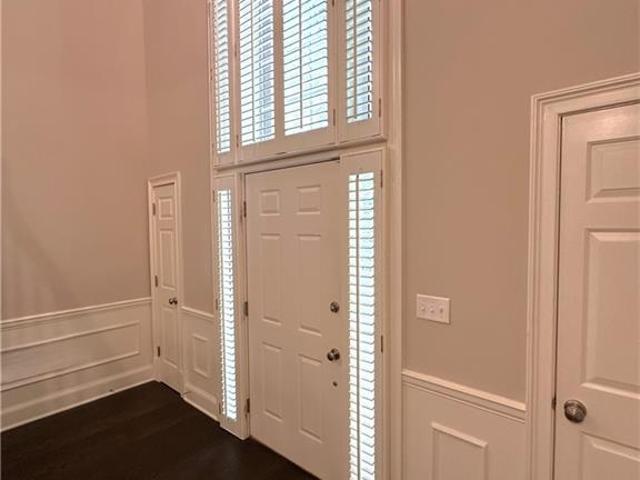 Townhouse for sale in Sandy Springs, Georgia