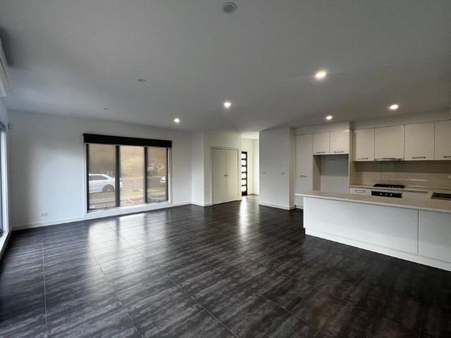 Townhouse for rent in Camerons Creek, Victoria