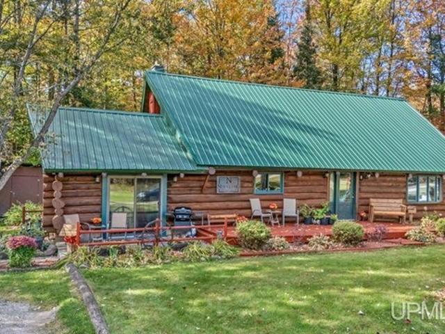 House for sale in Rapid River, Michigan