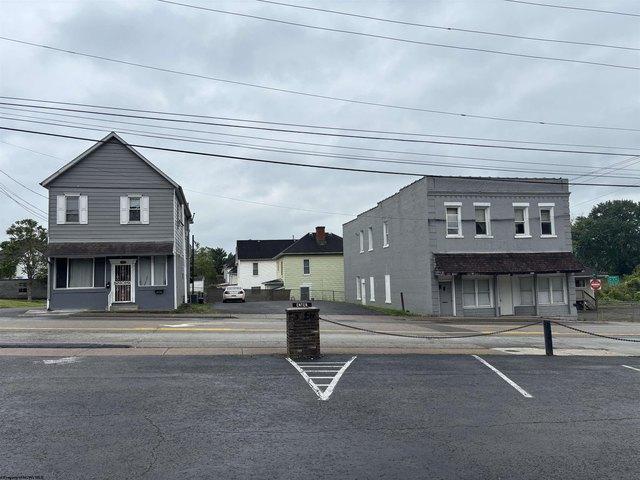 House for sale in Clarksburg, West Virginia