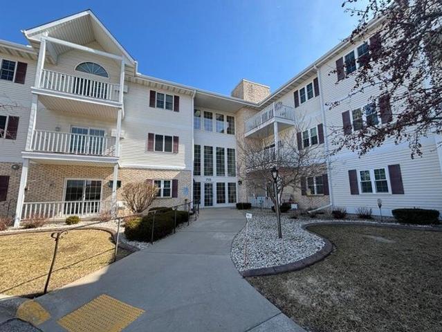 Condo for sale in West Bend, Wisconsin