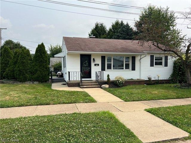 House for sale in Dover, Ohio