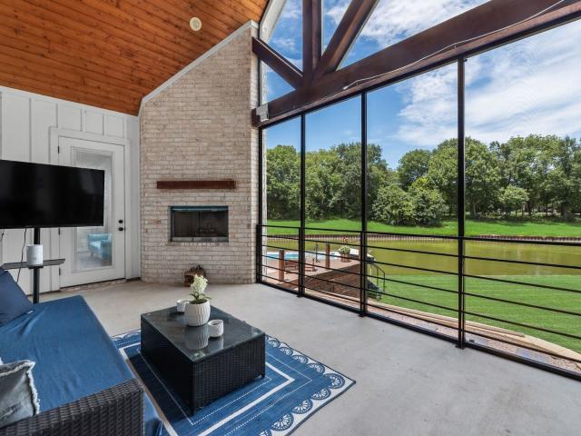 House for sale in Navarro, Texas