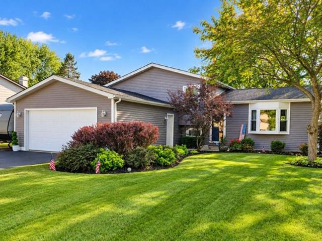 House for sale in Winthrop Harbor, Illinois