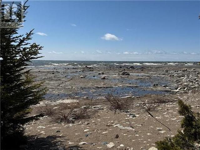 Land for sale in Northeastern Manitoulin, Ontario