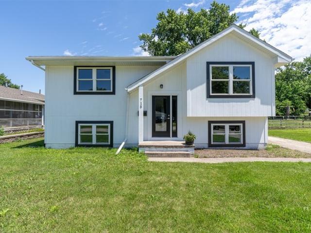 House for sale in Winterset, Iowa
