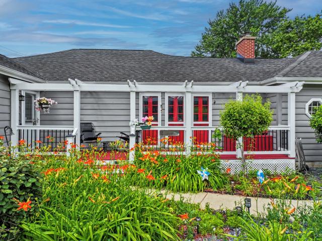 House for sale in Mchenry, Illinois