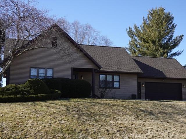 House for sale in Twin Lakes, Wisconsin