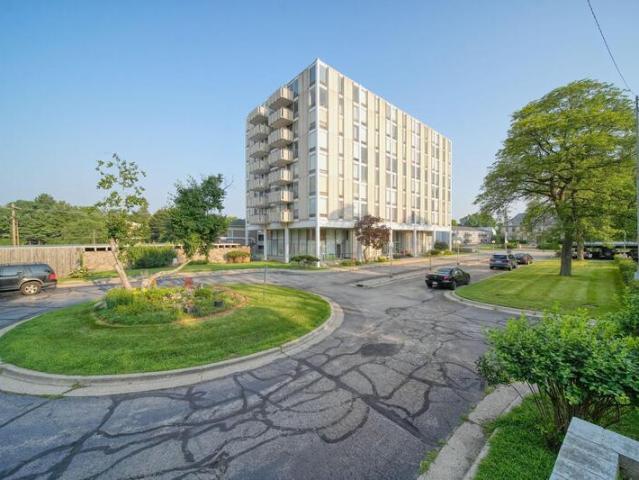 Condo for sale in Jackson