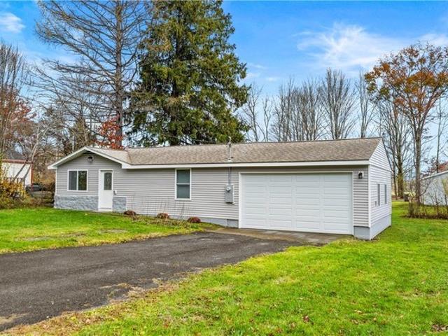 House for sale in Oneida, New York