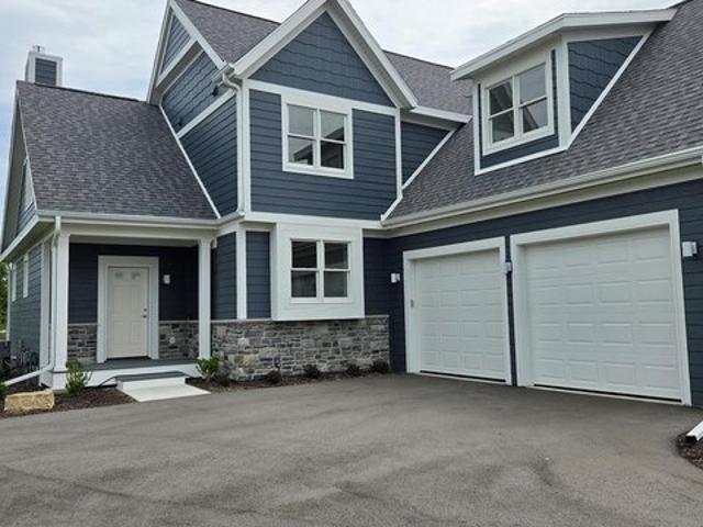 Townhouse for sale in Egg Harbor, Wisconsin