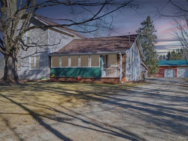 House for sale in Grand Blanc, Michigan