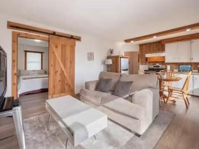 House for sale in Gibsons, British Columbia