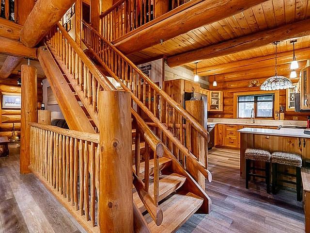 House for sale in Canyon, British Columbia