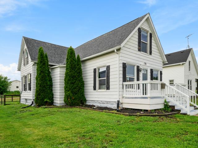 House for sale in De Witt, Iowa