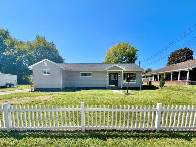 House for sale in Vienna, West Virginia