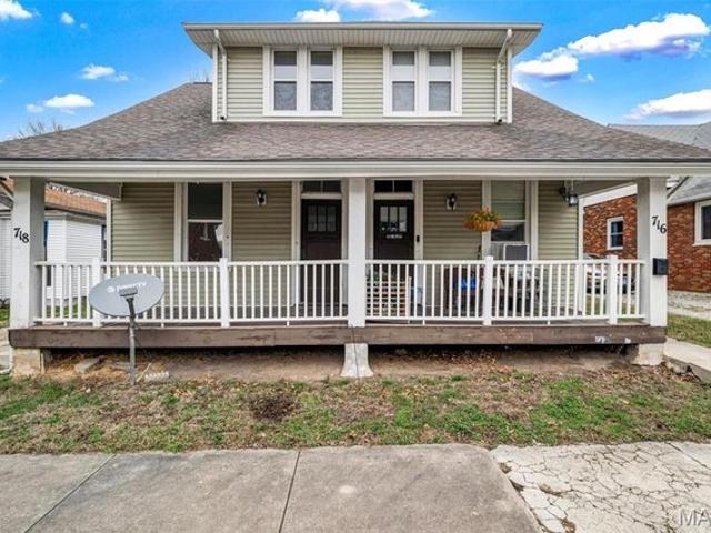 Townhouse for sale in Belleville, Illinois