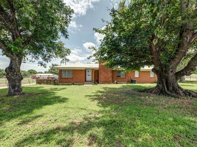 House for sale in Wise, Texas