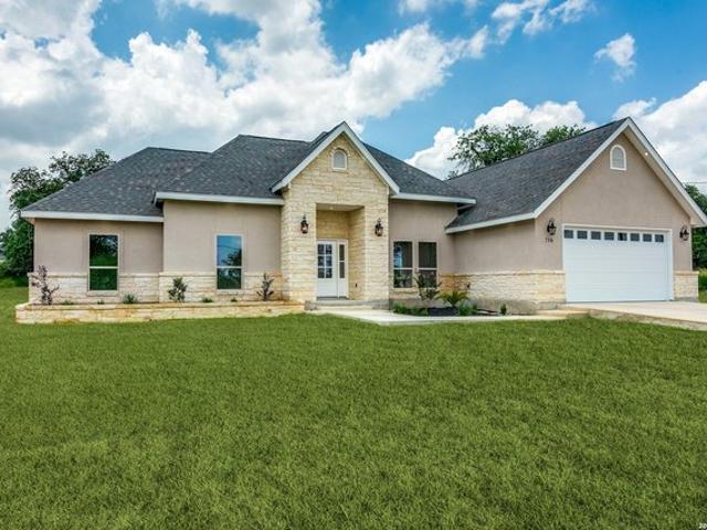 House for sale in Lytle, Texas