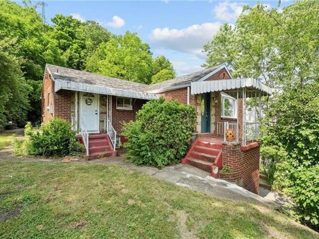 House for sale in Carnegie, Pennsylvania