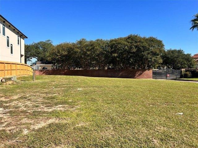 Land for sale in Kemah, Texas