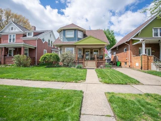 House for sale in Uhrichsville, Ohio