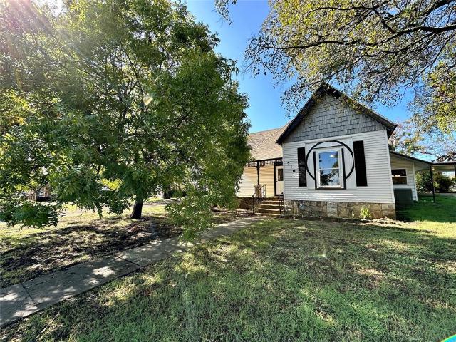 House for sale in Hamilton, Texas