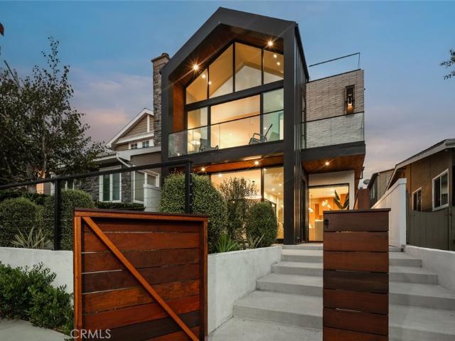 Condo for sale in Corona Del Mar, California
