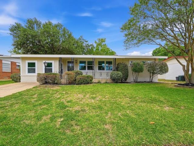 House for sale in Hurst, Texas
