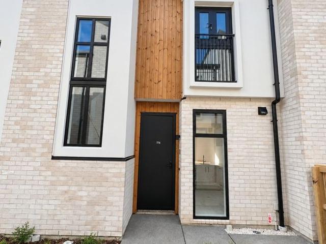 House for rent in Chaslands, Canterbury