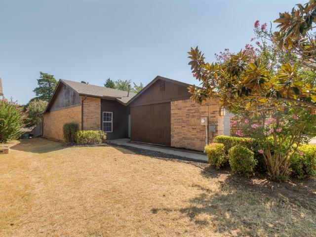 Condo for sale in Edmond, Oklahoma County