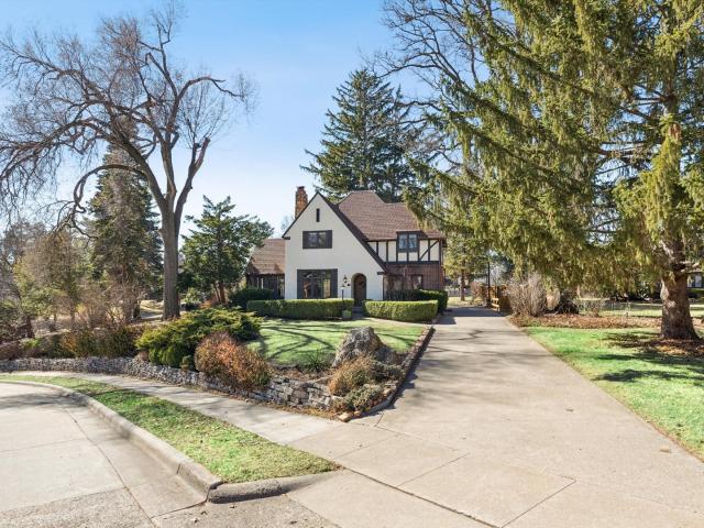 House for sale in Clinton, Iowa