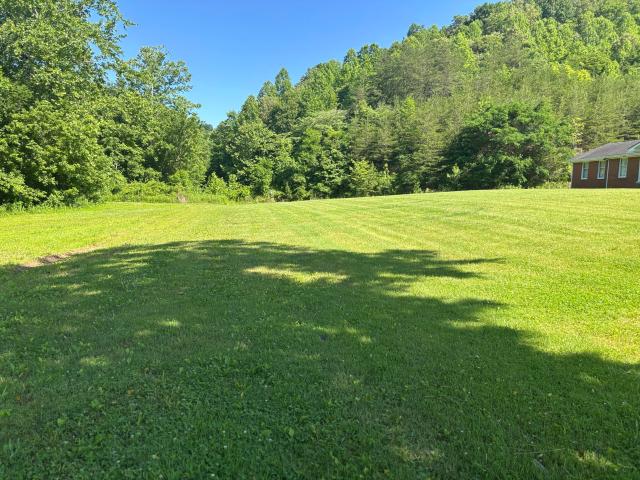 House for sale in Flat Lick, Kentucky