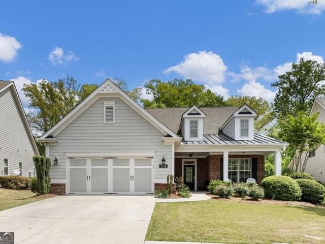 House for sale in Flowery Branch, Georgia