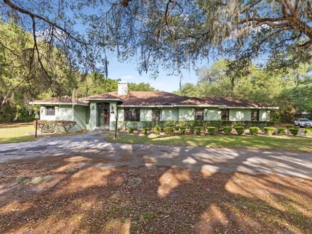 House for sale in Oxford, Florida