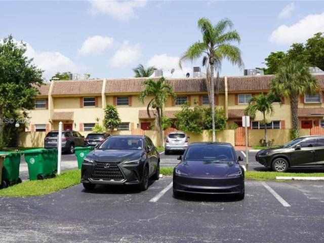 Condo for sale in Davie, Florida
