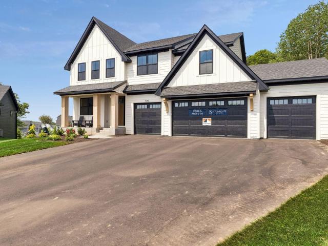 House for sale in Cottage Grove, Minnesota