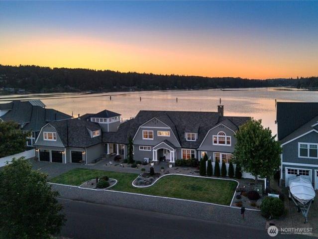 House for sale in Indianola, Washington