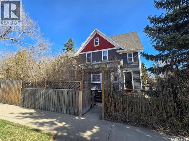 House for sale in Weyburn, Saskatchewan