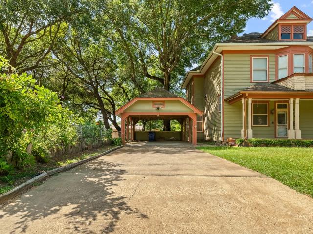House for sale in Crockett, Texas