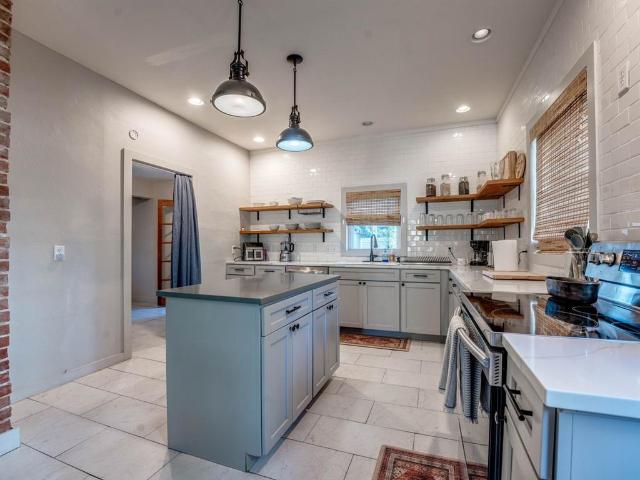 House for sale in Guthrie, Logan County