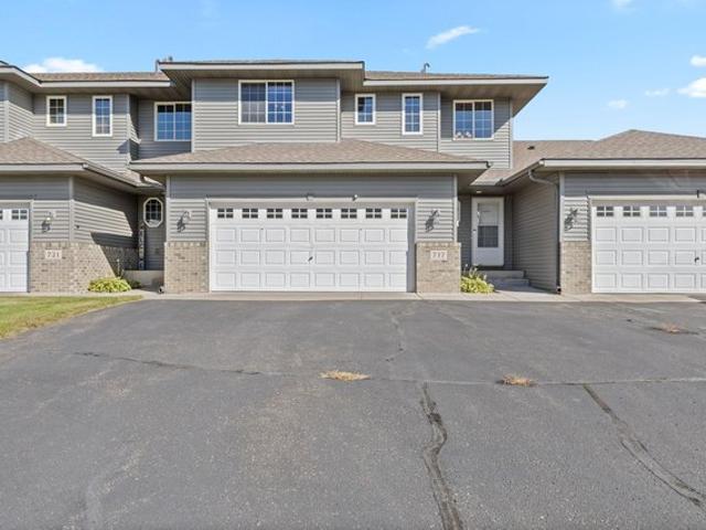 Townhouse for sale in Big Lake, Minnesota